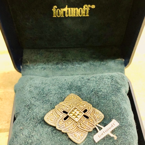 Fortunoff marcasite brooch - Picture 2 of 3